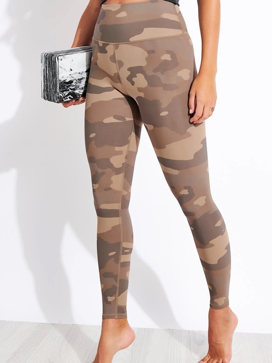 ALO Yoga Pants - Alo Yoga High-Waist Camo Leggings in Taupe/Olive NWOT L